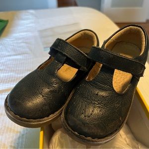 Boden leather t-bar flats navy size 9